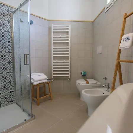 ベッド・アンド・ブレックファスト Casa Flora - 4*